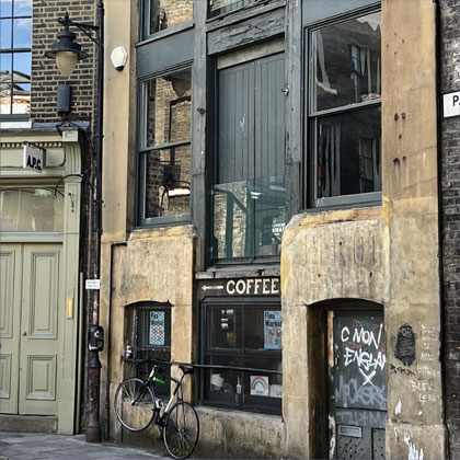 Coffee shop & bicycle, SE1