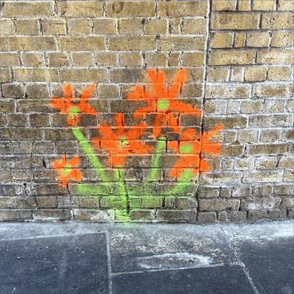 Flowers graffiti in SE1